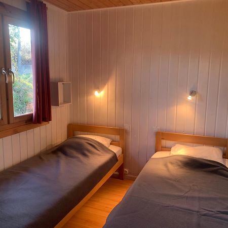 Camping Familial Paisible Avec Piscine, Mobil Home , Chalet, Studio & Emplacement Nue Casties-Labrande Esterno foto