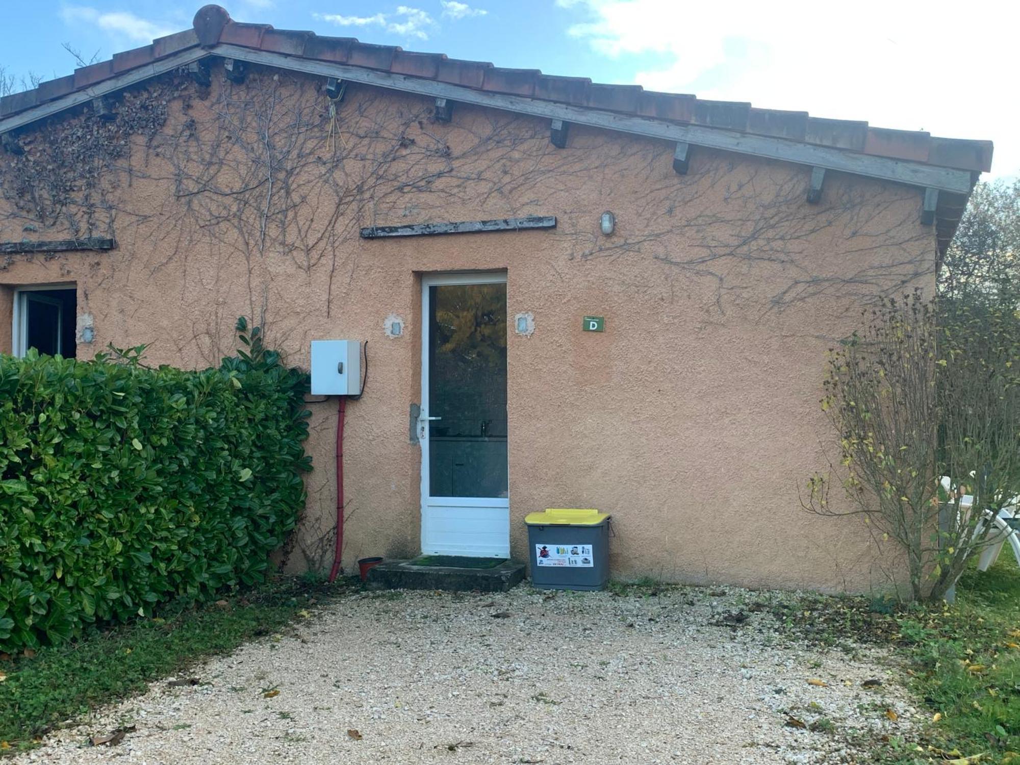 Camping Familial Paisible Avec Piscine, Mobil Home , Chalet, Studio & Emplacement Nue Casties-Labrande Esterno foto