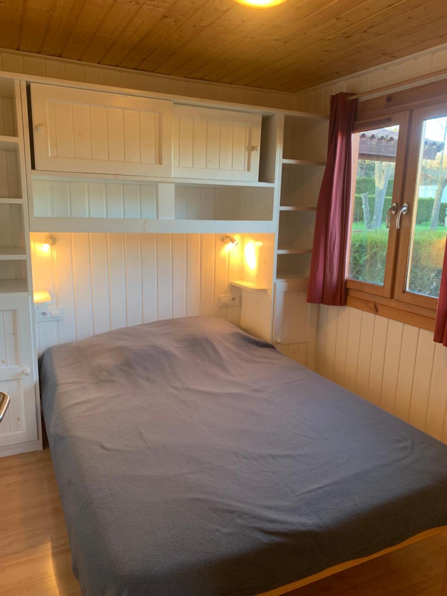 Camping Familial Paisible Avec Piscine, Mobil Home , Chalet, Studio & Emplacement Nue Casties-Labrande Esterno foto
