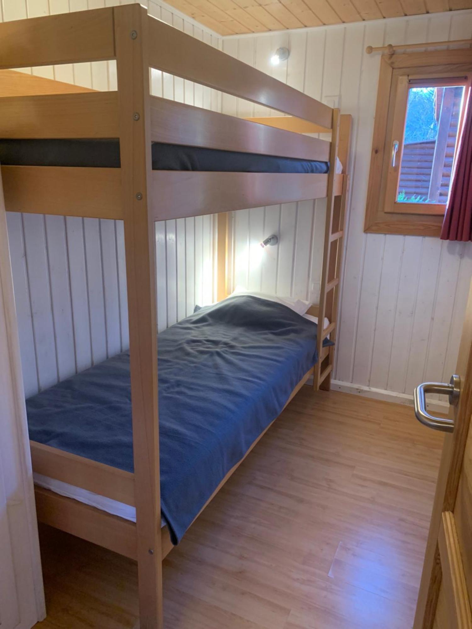 Camping Familial Paisible Avec Piscine, Mobil Home , Chalet, Studio & Emplacement Nue Casties-Labrande Esterno foto