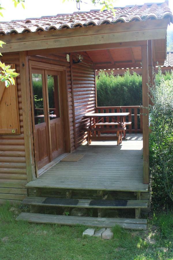 Camping Familial Paisible Avec Piscine, Mobil Home , Chalet, Studio & Emplacement Nue Casties-Labrande Esterno foto