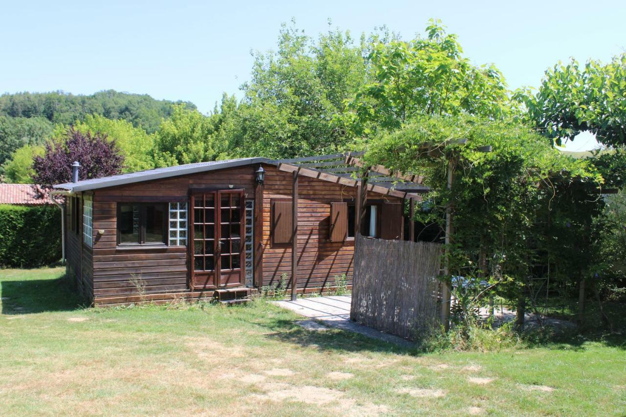 Camping Familial Paisible Avec Piscine, Mobil Home , Chalet, Studio & Emplacement Nue Casties-Labrande Esterno foto